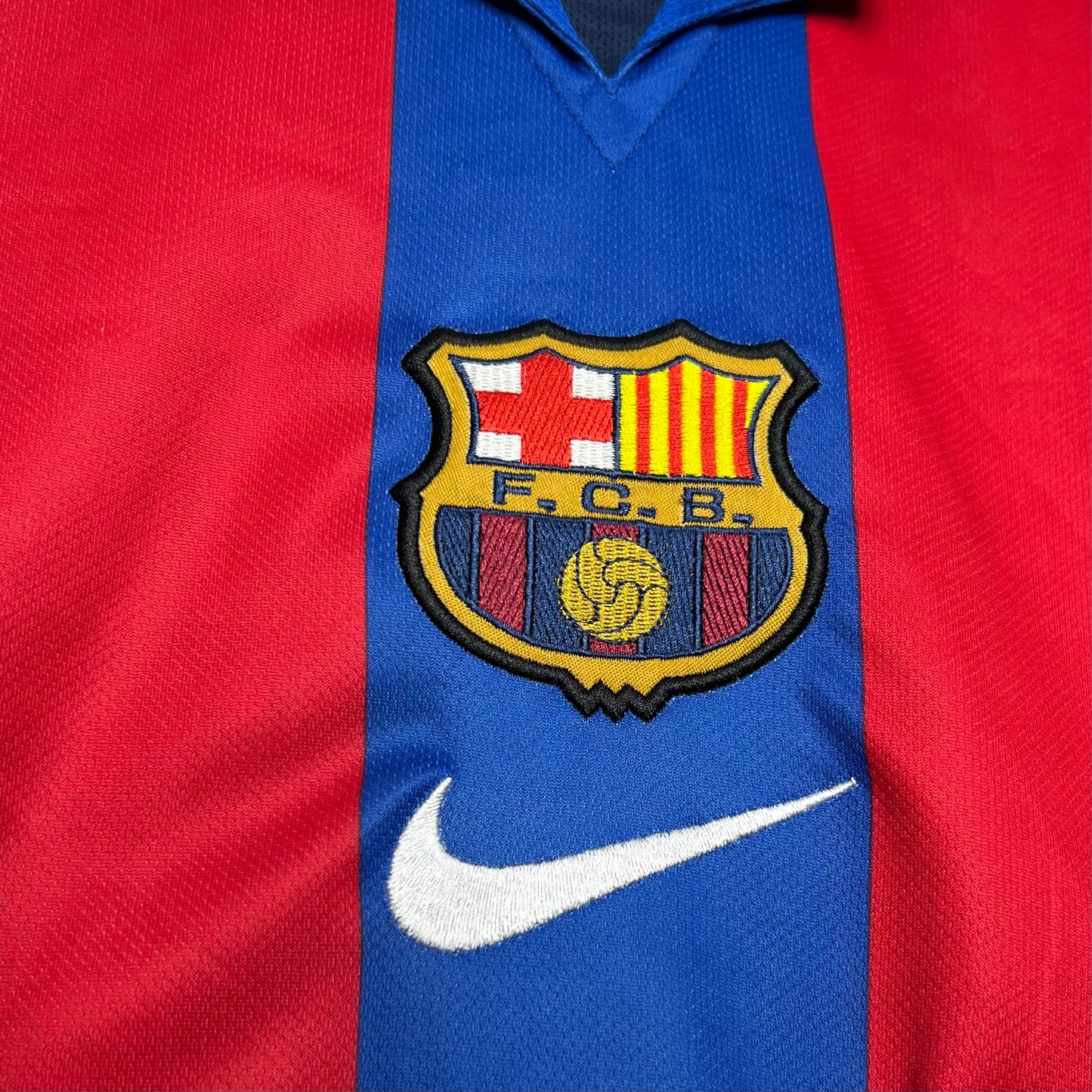 Retro Barcelona 2004/05 Home Shirt