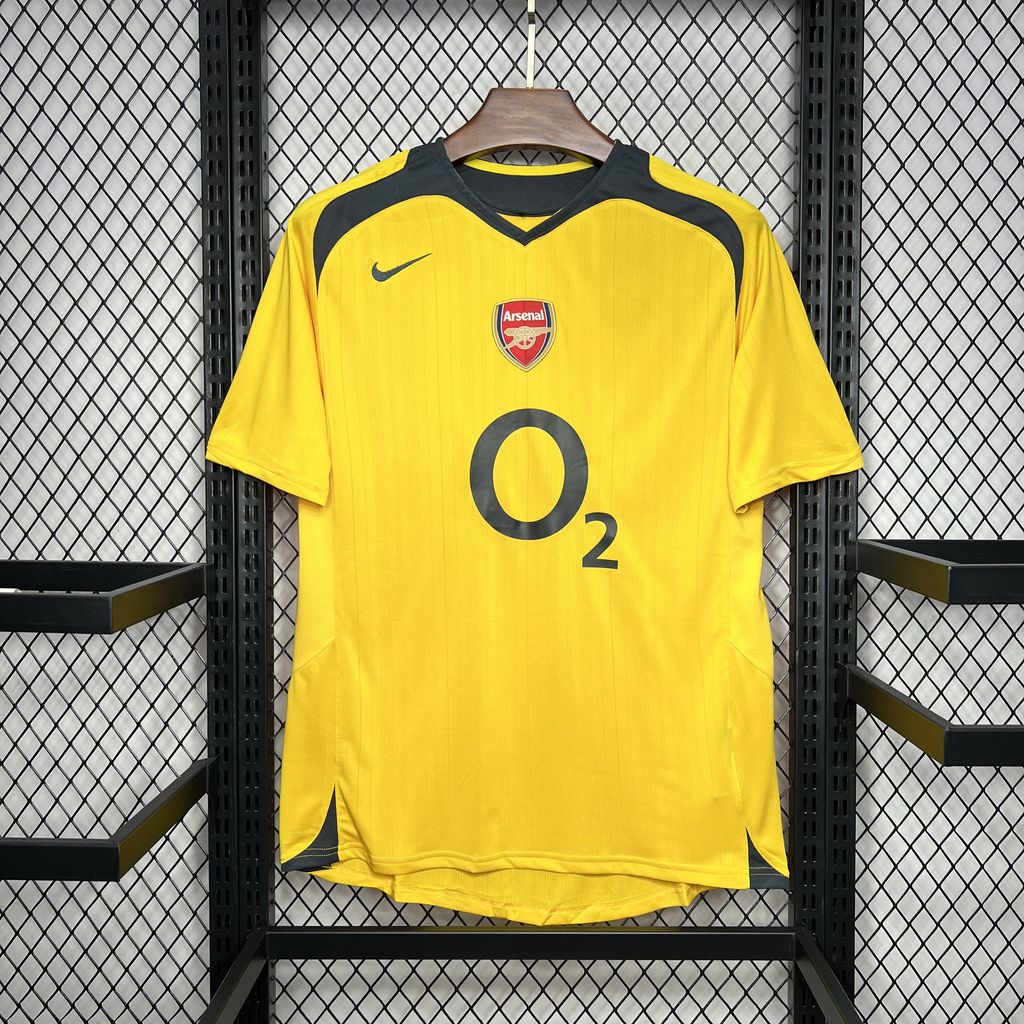 Retro Arsenal 2005/06 Away Shirt