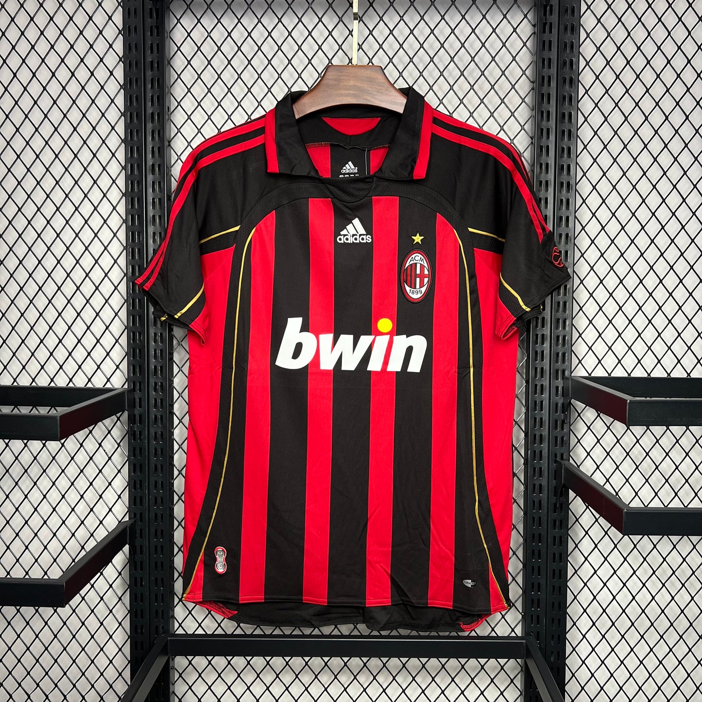 Retro AC Milan 2006/07 Home Shirt