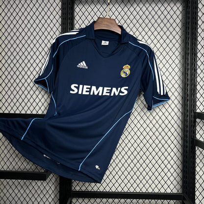 Retro Real Madrid 2005/06 Away Home Shirt