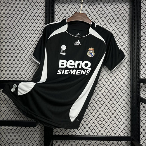 Retro Real Madrid 2006/07 Third Away Shirt