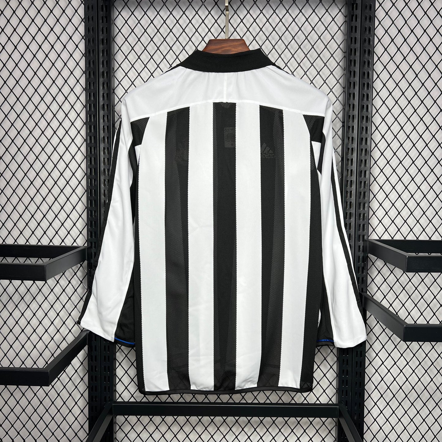 Retro Newcastle United 2003/05 Home Long Sleeves Shirt