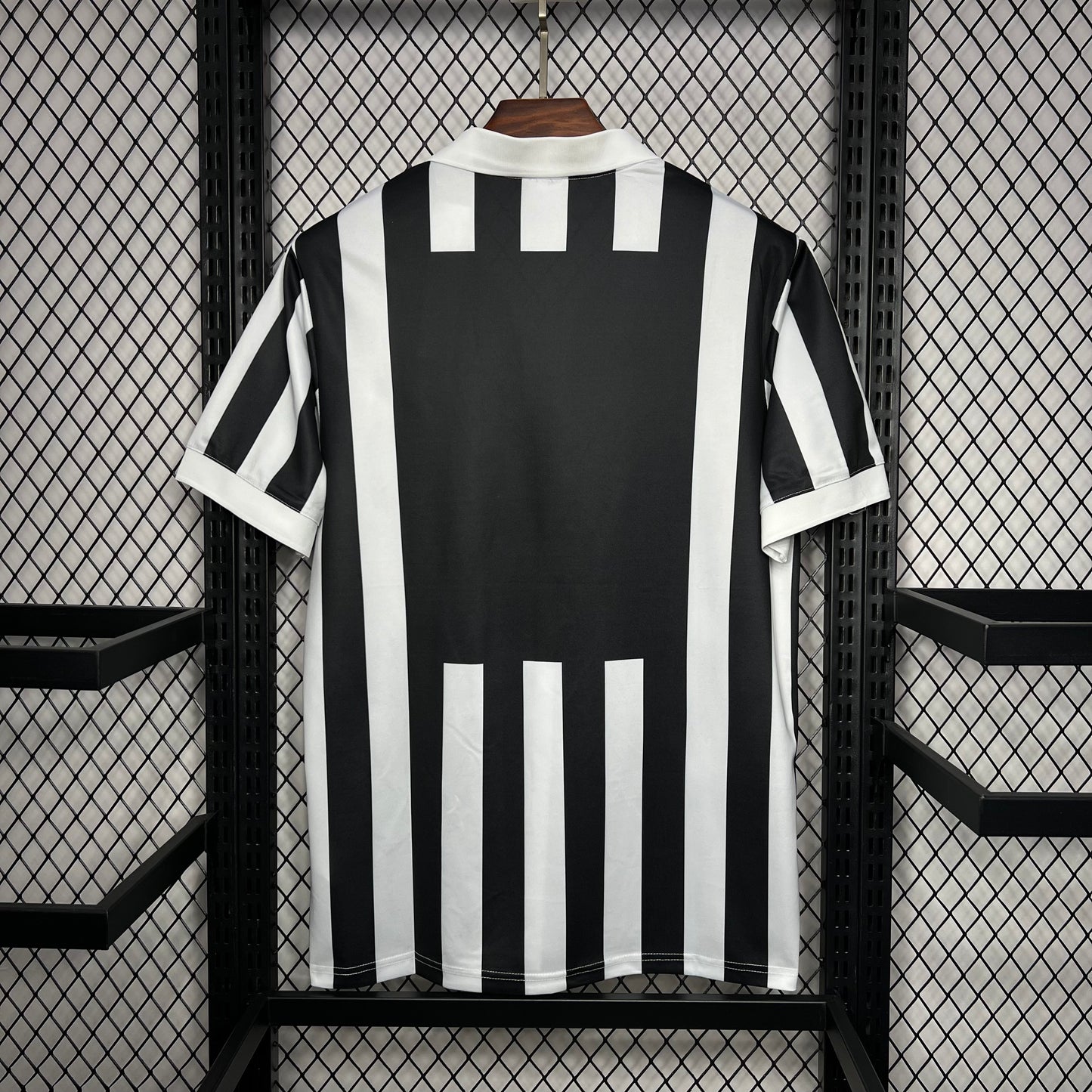 Retro Juventus 1984/85 Home Shirt