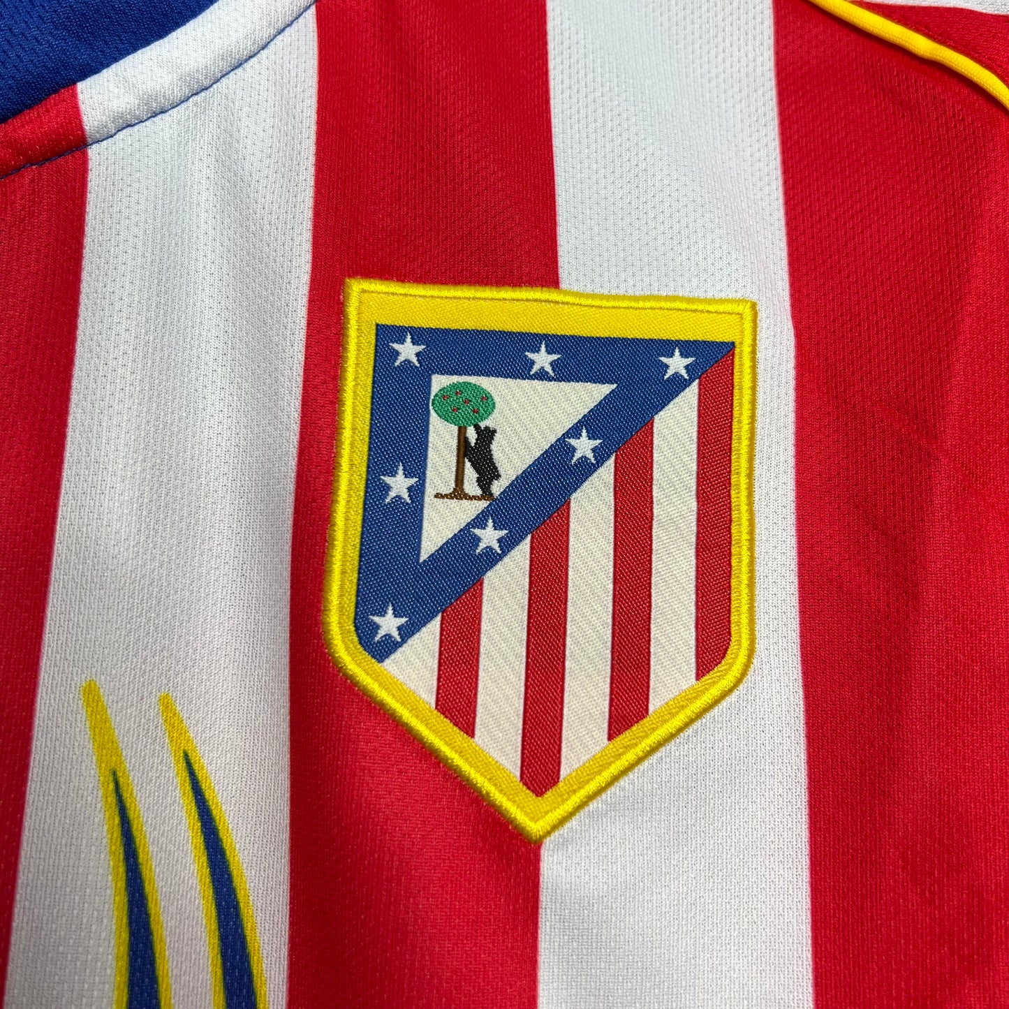 Retro Atletico Madrid 2004/05 Home Shirt