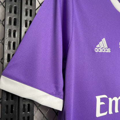 Retro Real Madrid 2016/17 Away Shirt