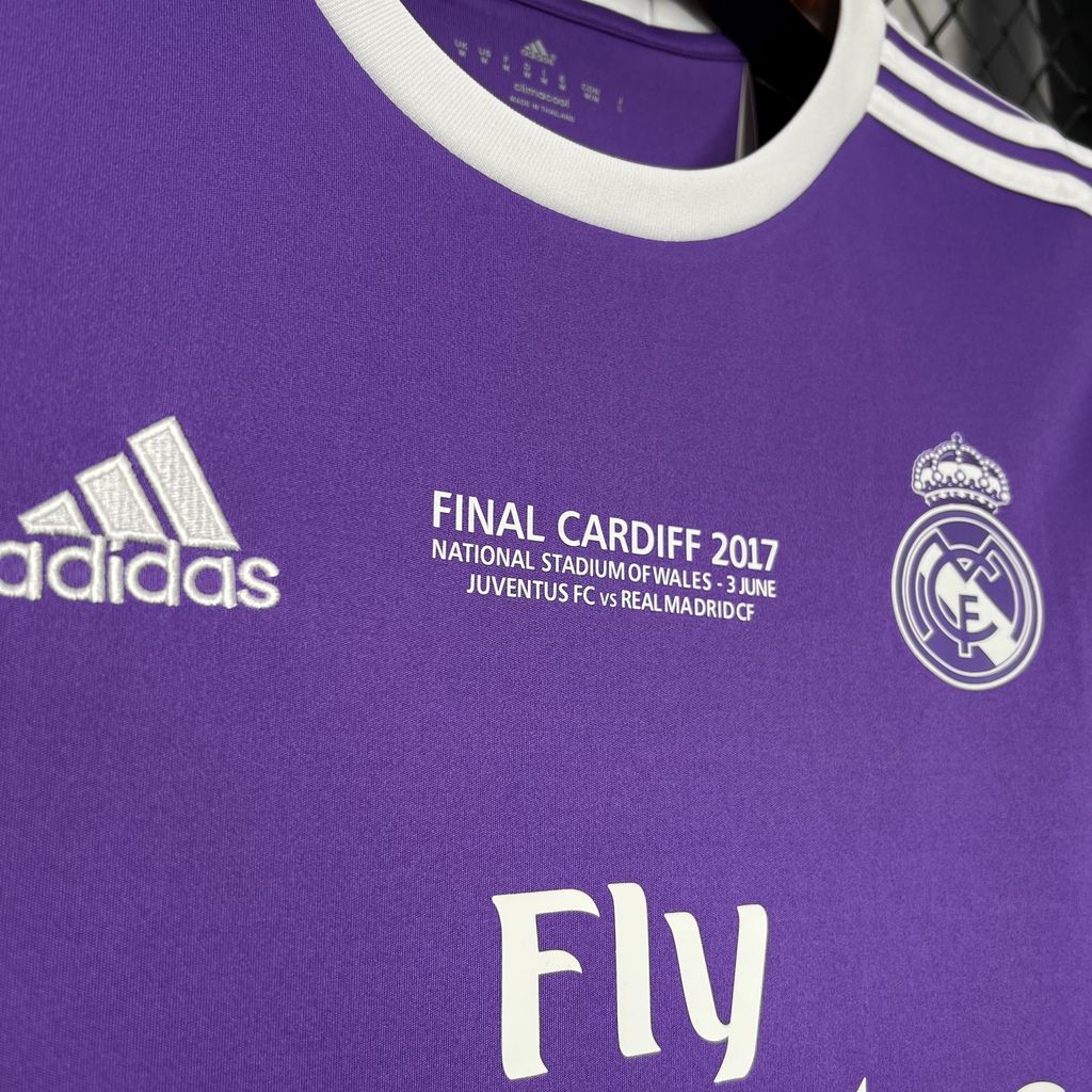 Retro Real Madrid 2016/17 Away Shirt