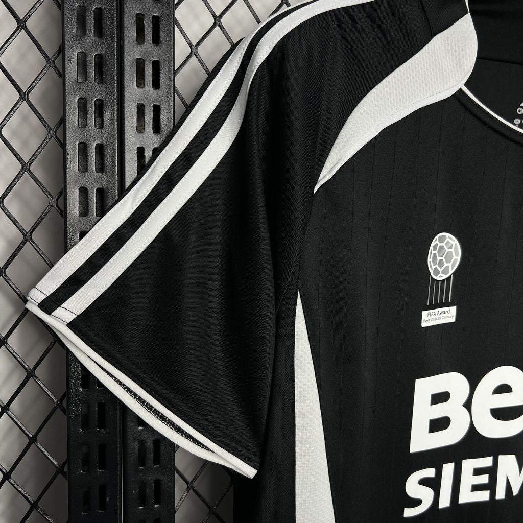 Retro Real Madrid 2006/07 Third Away Shirt