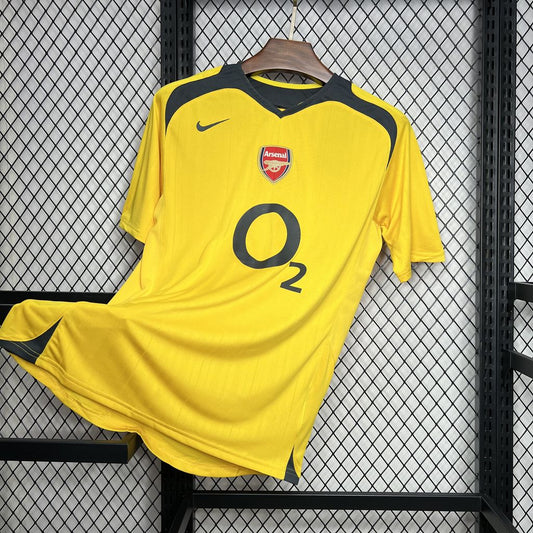 Retro Arsenal 2005/06 Away Shirt